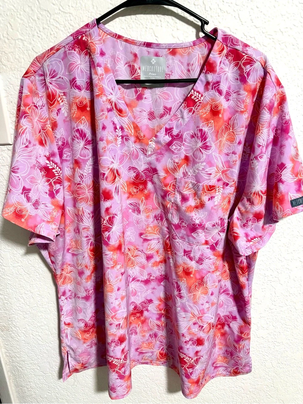 Floral V-Neck Short Sleeved Top - Pink & Coral Size 3X - Picture 1 of 3